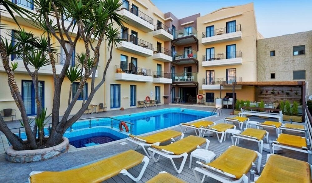 Готель Manos Maria Hotel 4*